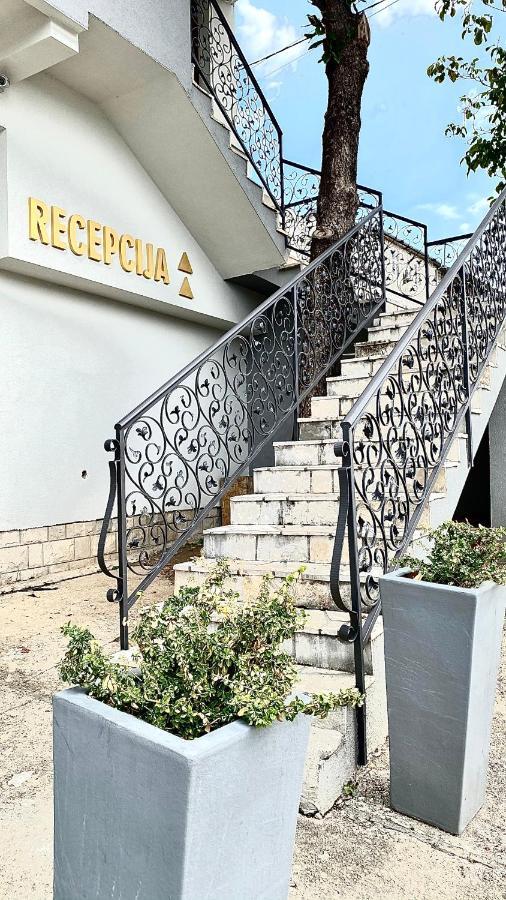 Hotel Olimpija Plus Herceg Novi Exterior foto