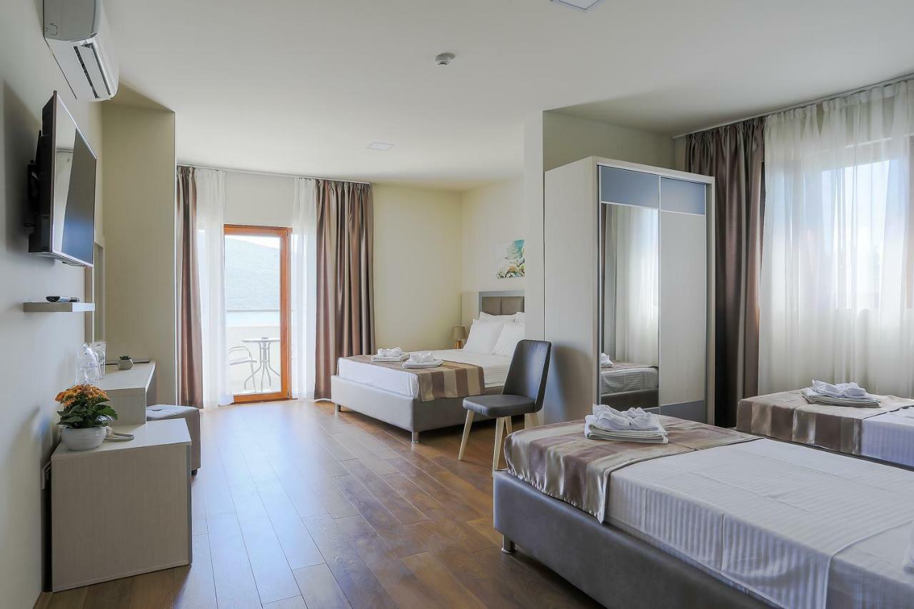 Hotel Olimpija Plus Herceg Novi Exterior foto